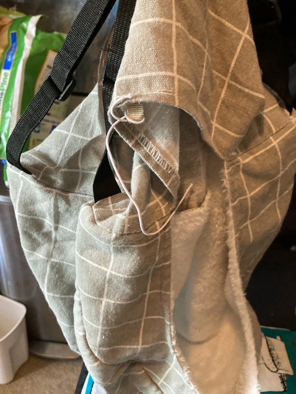 Hanging pet Cozy Hide Away